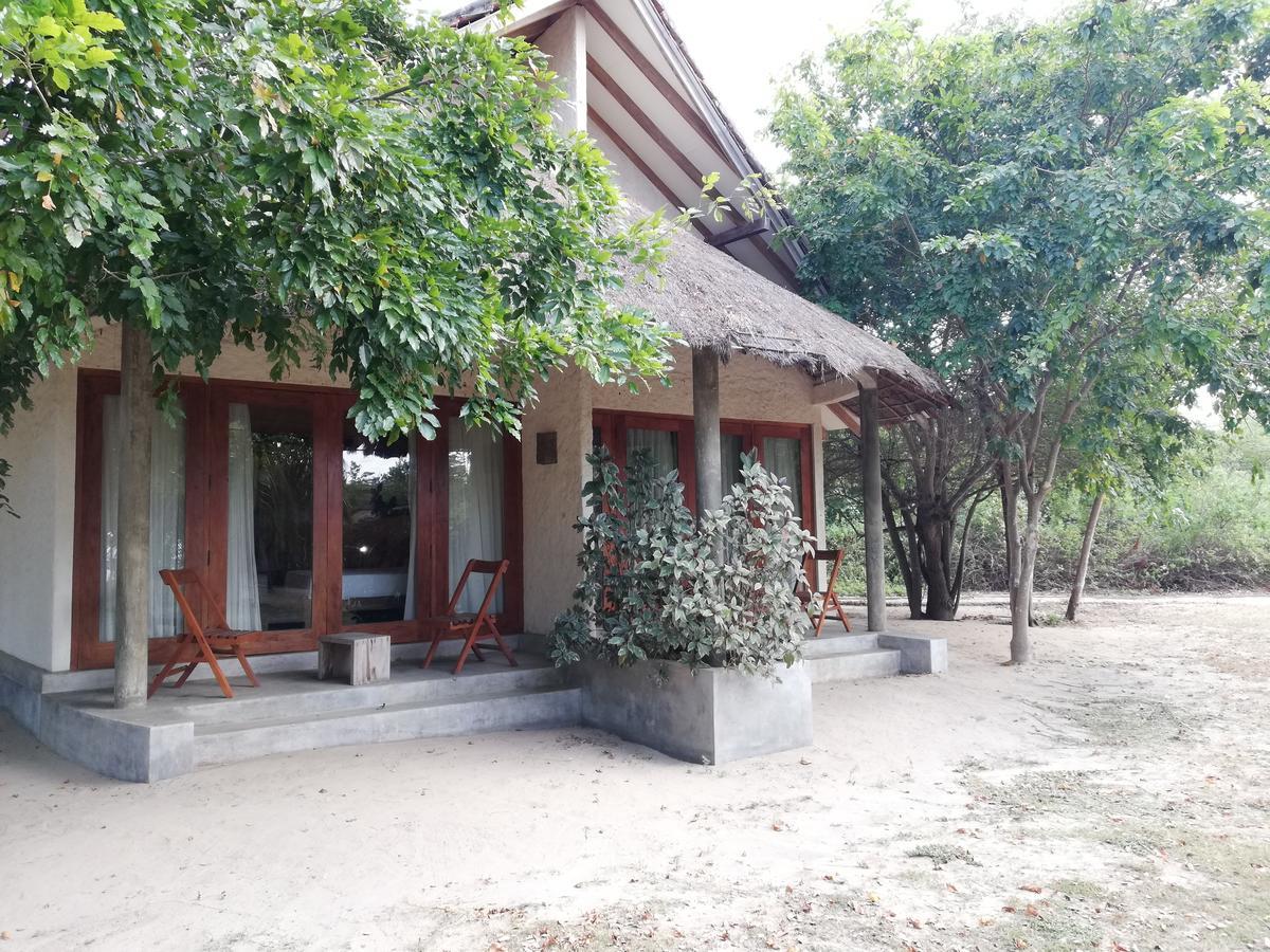 Giman Free Beach Resort Passikudah Exterior foto